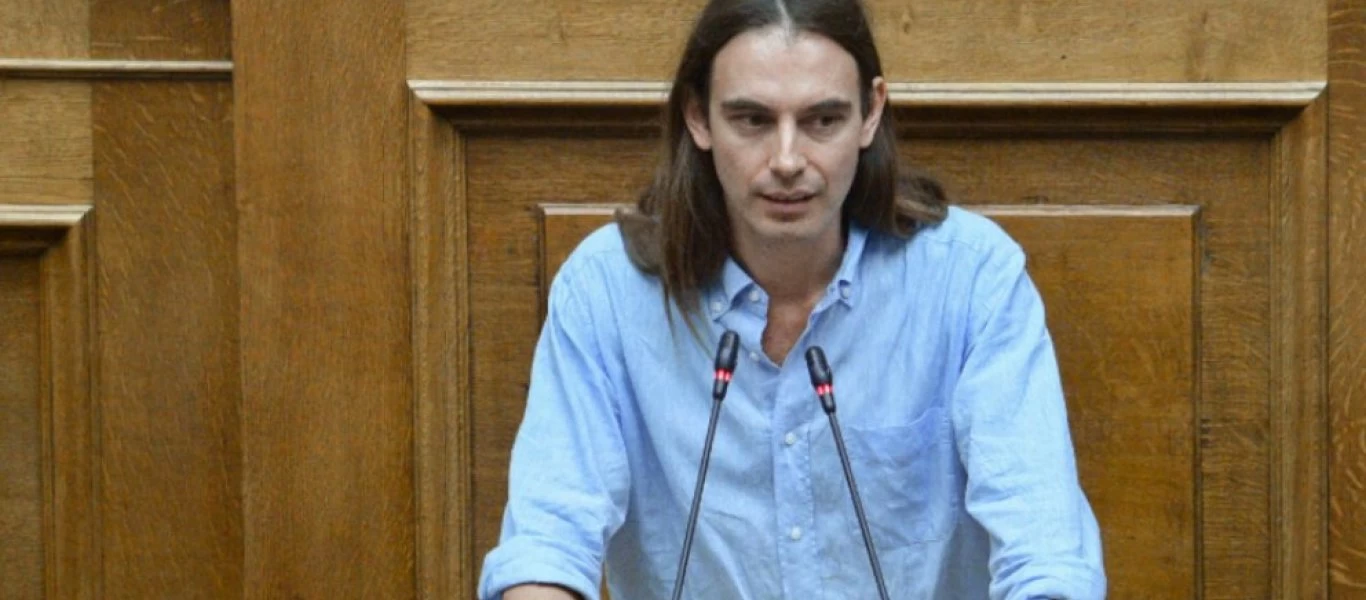 Κρίτων Αρσένης: «Να απαγορεύεται να βγάζεις πάνω από 100.000 ευρώ» - Είπε ο «φτωχός» των 7.000 το μήνα